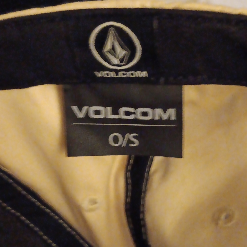 VOLCOM snapback - Picture 2 of 2